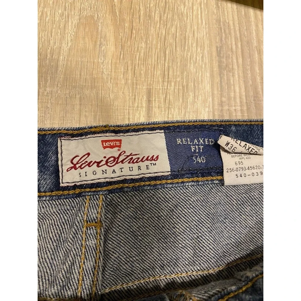 Levi's 540 Signature Relaxed Fit Jeans Mens True 34x29 Vintage Denim Gold Tab